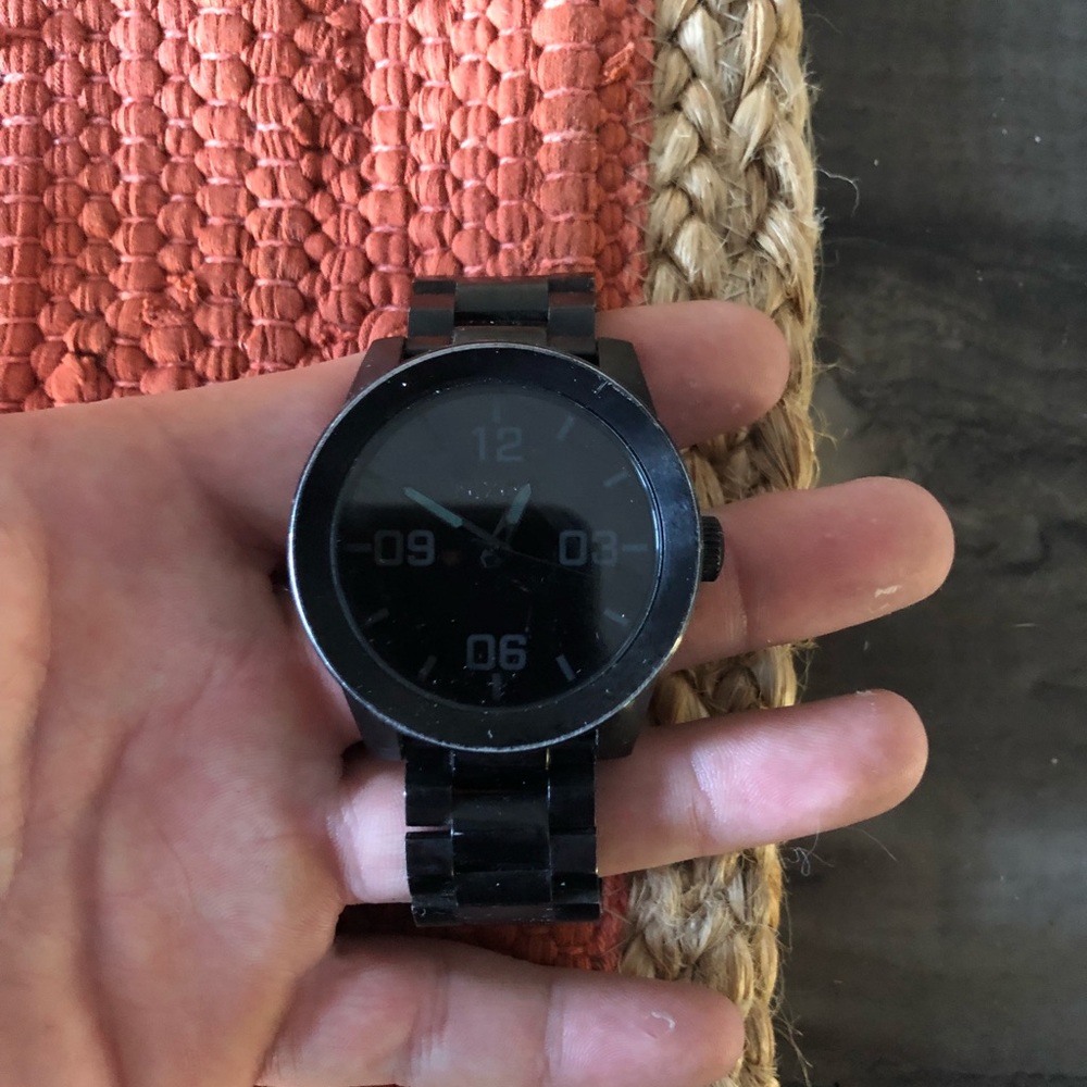 Nixon watch